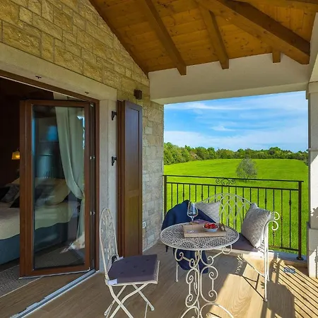 Campagna Semesterbostad Pula