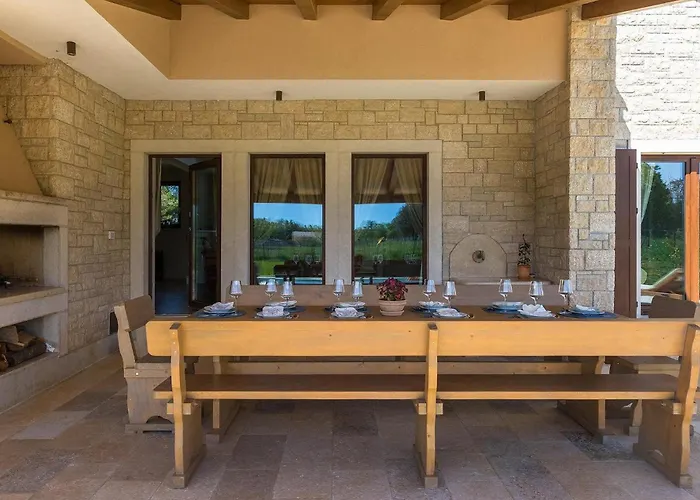 Semesterbostad Campagna *